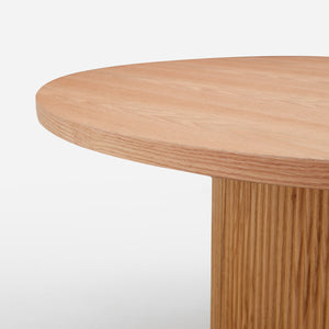 Esmond Fluted Round Dining Table (47")